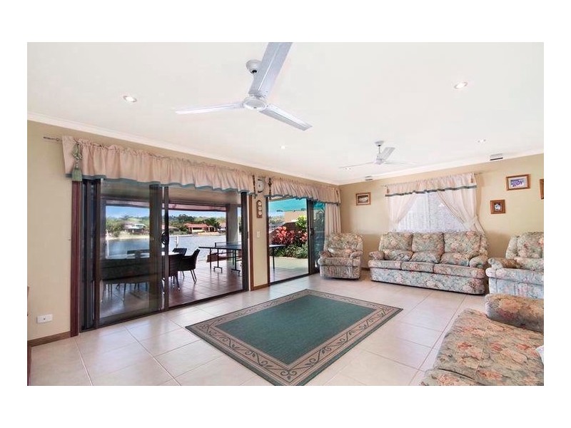 69 Dogwood Drive, Palm Beach QLD 4221