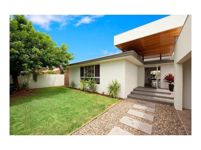 130 Burleigh Street, Burleigh Waters QLD 4220