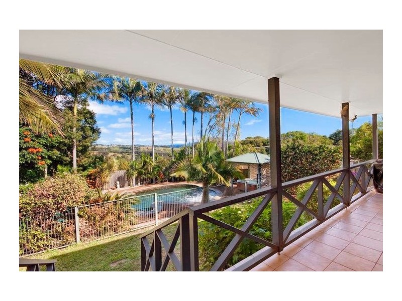 8 Bluegum Boulevard, Banora Point NSW 2486