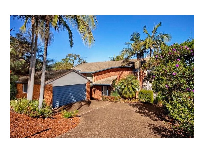 8 Bluegum Boulevard, Banora Point NSW 2486