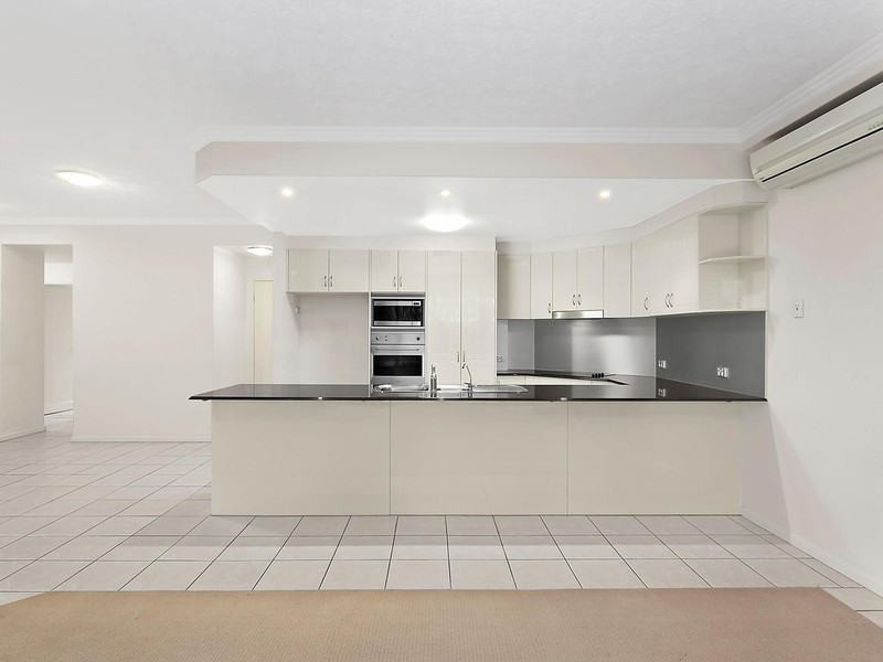 3/3 Johnston Street, Bilinga QLD 4225