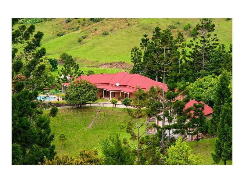 18 Pine Tree Place, Piggabeen NSW 2486