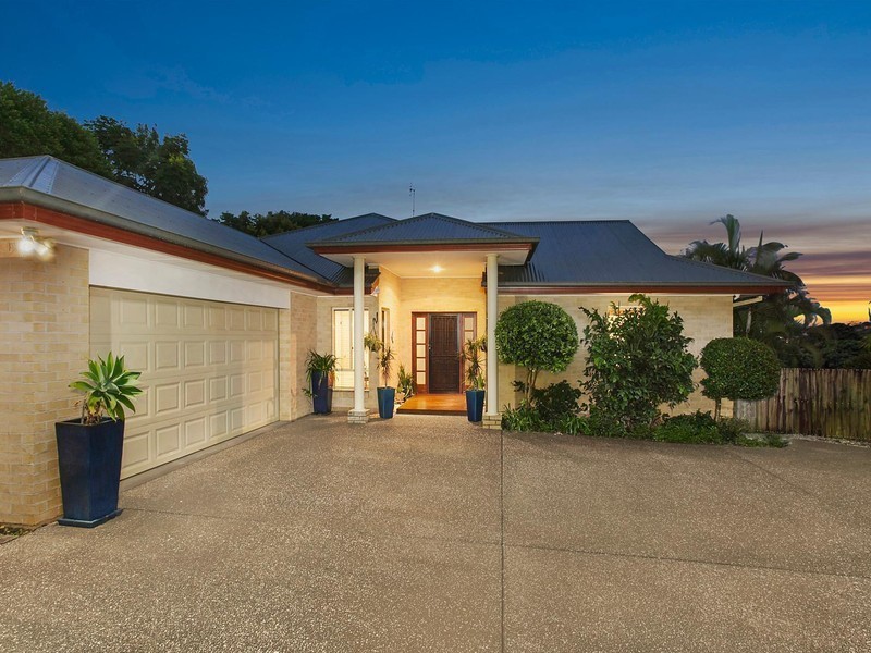 22 Grassmere Court, Banora Point NSW 2486