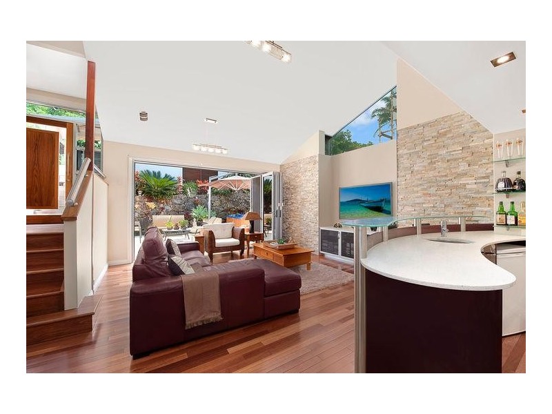 6 Garrick Street, Coolangatta QLD 4225