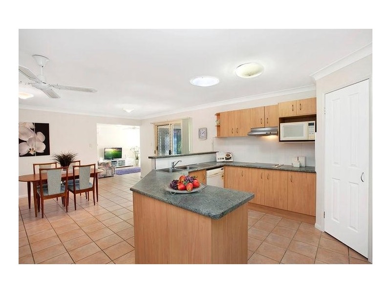 25 Riversdale Boulevard, Banora Point NSW 2486