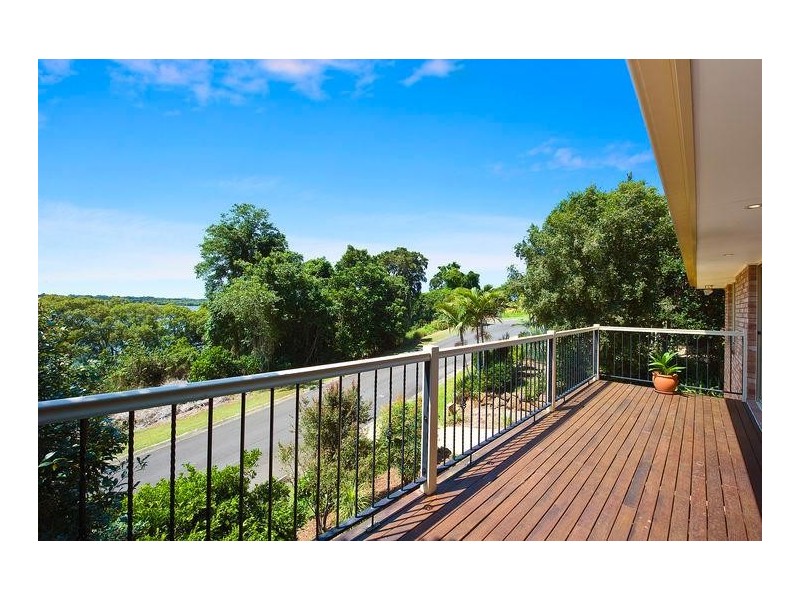 87 Bimbadeen Avenue, Banora Point NSW 2486