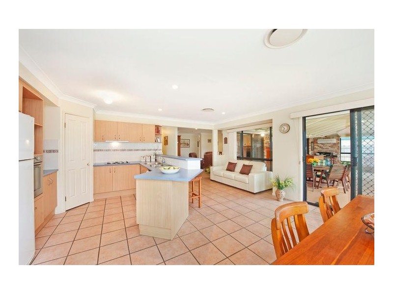 54 Avondale Drive, Banora Point NSW 2486