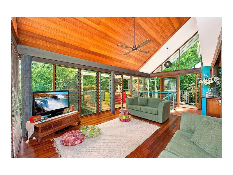 34 Woodgee Street, Currumbin QLD 4223