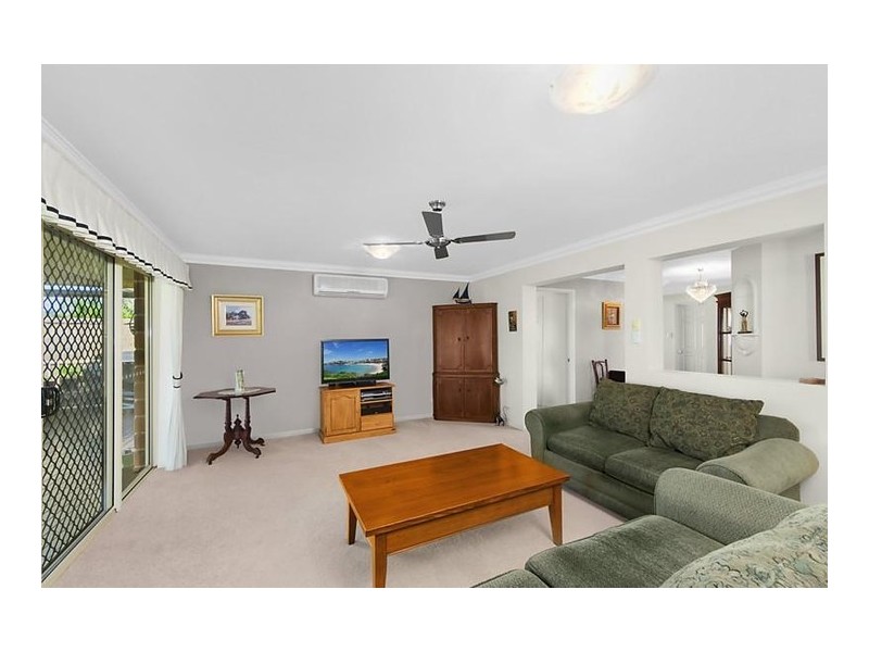 11 Daintree Close, Banora Point NSW 2486