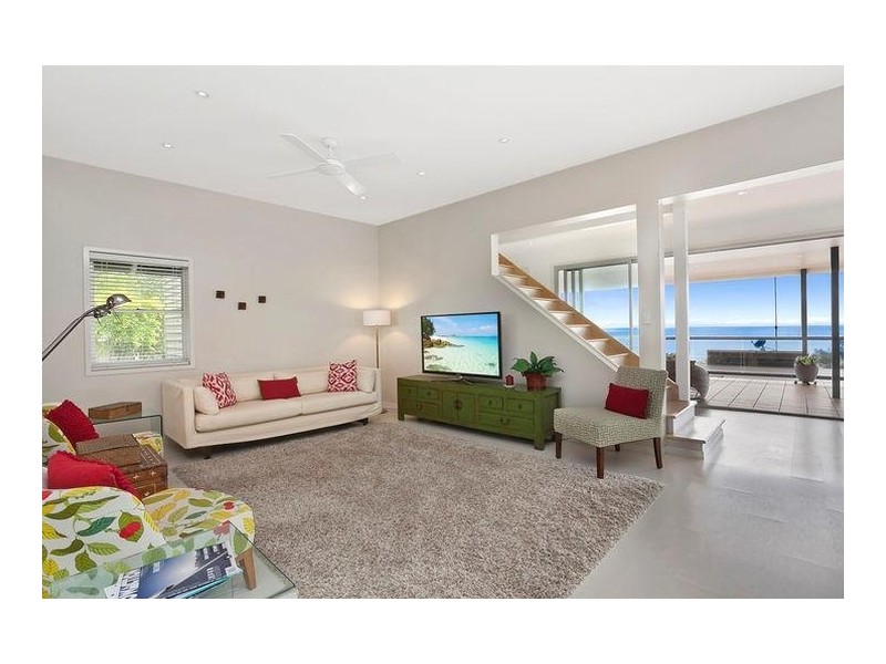 10 Barker Street, Currumbin QLD 4223