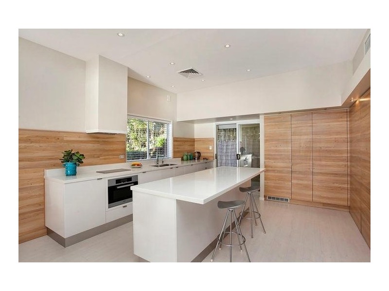 10 Barker Street, Currumbin QLD 4223