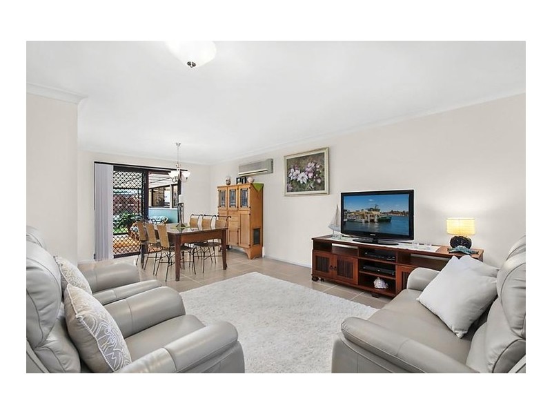 2 Oakland Parade, Banora Point NSW 2486