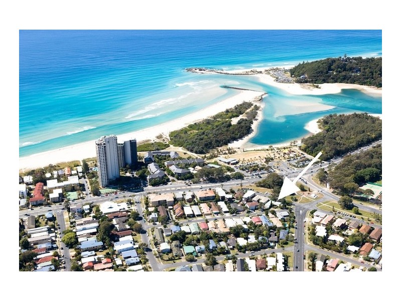 90 Sarawak Avenue, Palm Beach QLD 4221