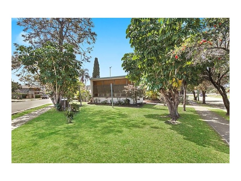 90 Sarawak Avenue, Palm Beach QLD 4221