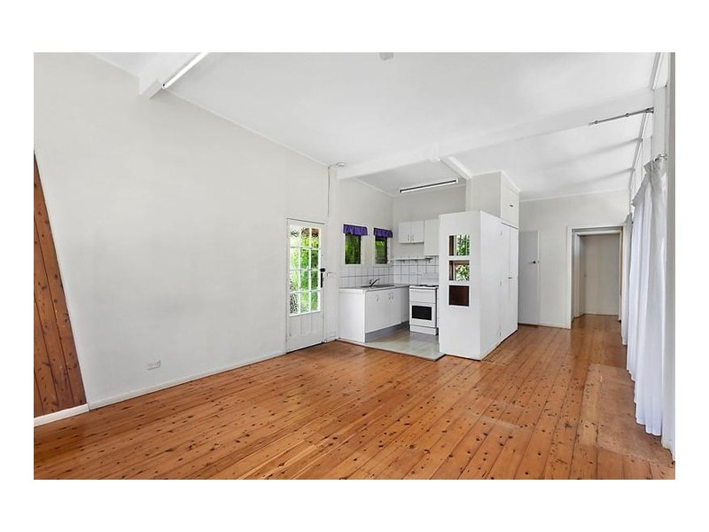 90 Sarawak Avenue, Palm Beach QLD 4221