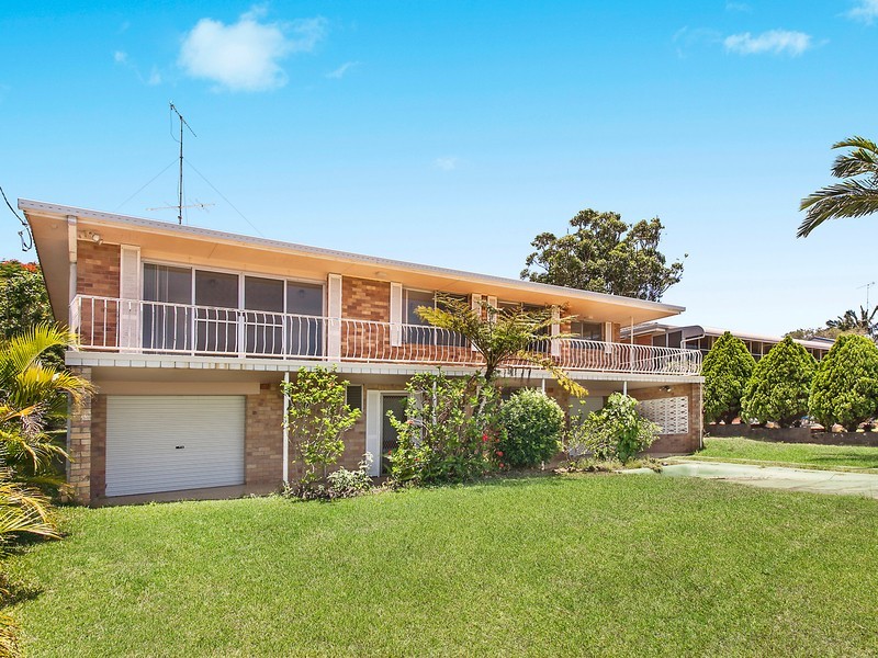 13 Seaview Road, Banora Point NSW 2486