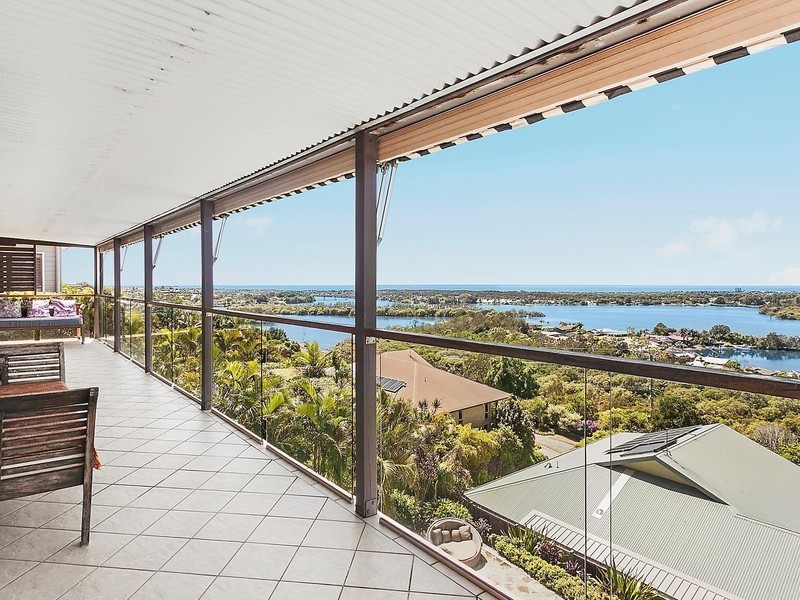 12 Blue Haze Crescent, Banora Point NSW 2486