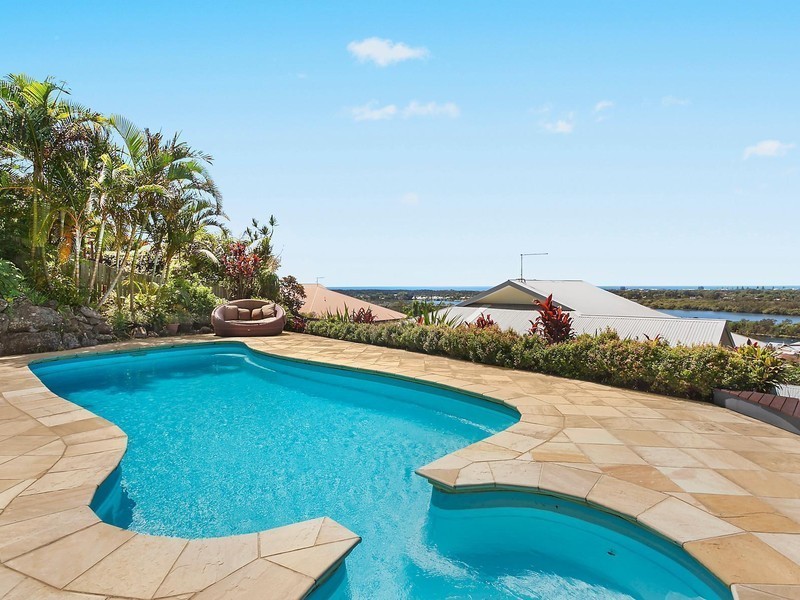 12 Blue Haze Crescent, Banora Point NSW 2486