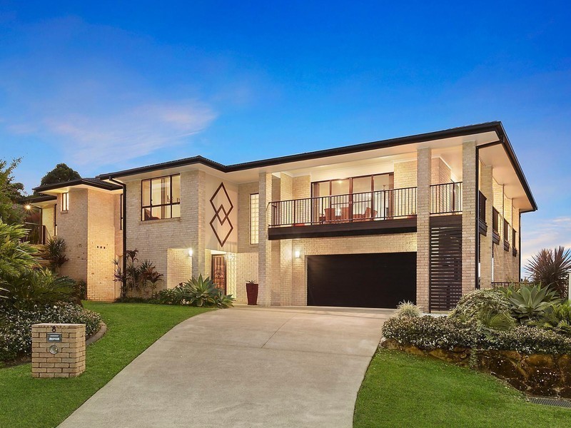 8 Mourne Terrace, Banora Point NSW 2486