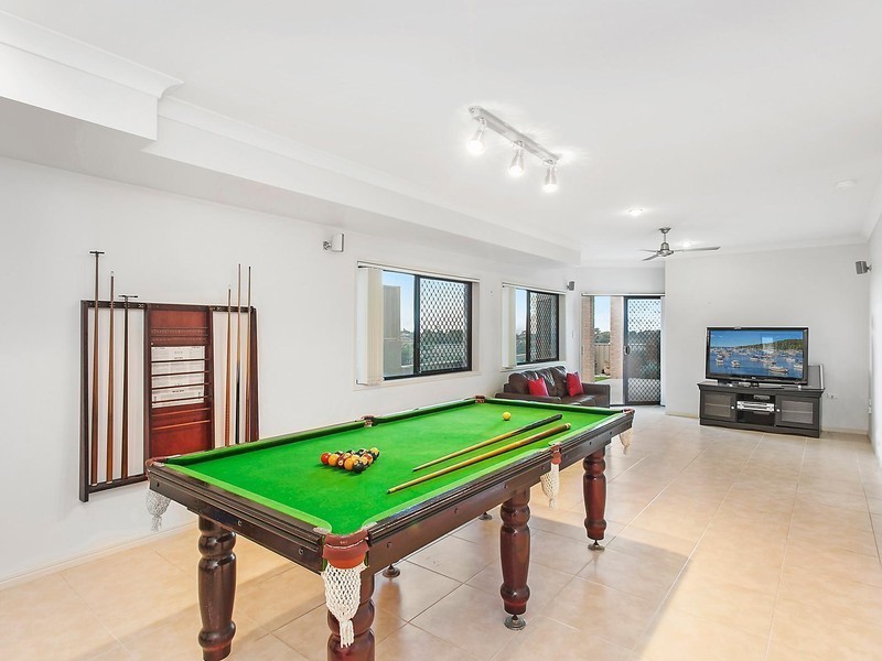 8 Mourne Terrace, Banora Point NSW 2486