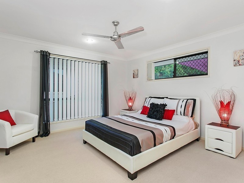 8 Mourne Terrace, Banora Point NSW 2486