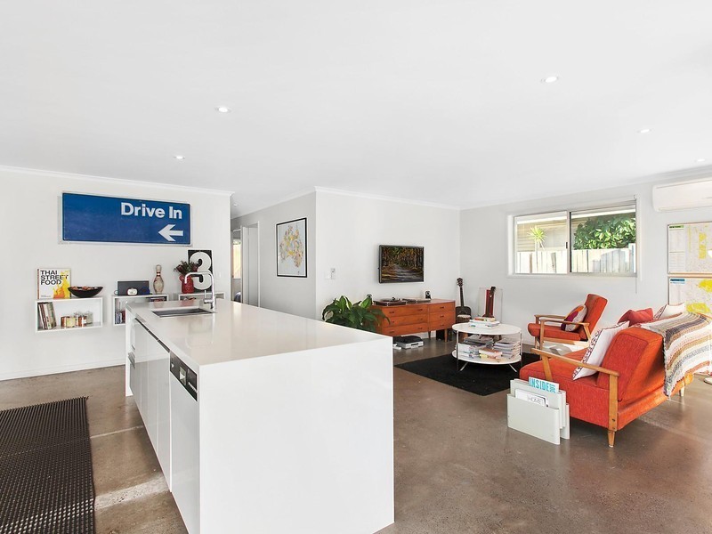 24A Bolton Street, Kirra QLD 4225