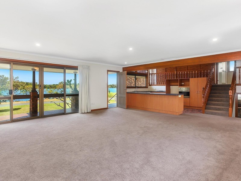 17 Wommin Lake Crescent, Fingal Head NSW 2487
