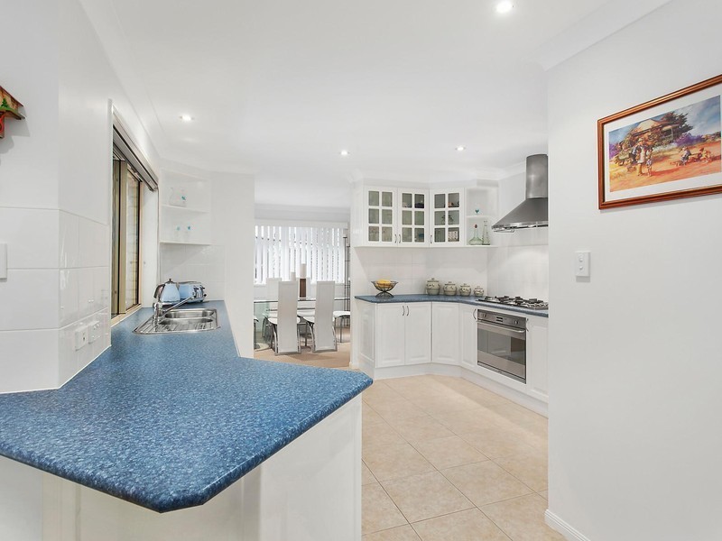 16 Buncrana Terrace, Banora Point NSW 2486