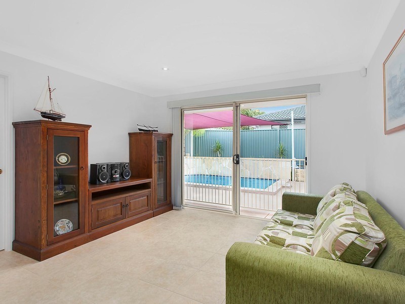16 Buncrana Terrace, Banora Point NSW 2486