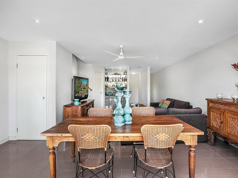 3/41 Dixon Street, Coolangatta QLD 4225