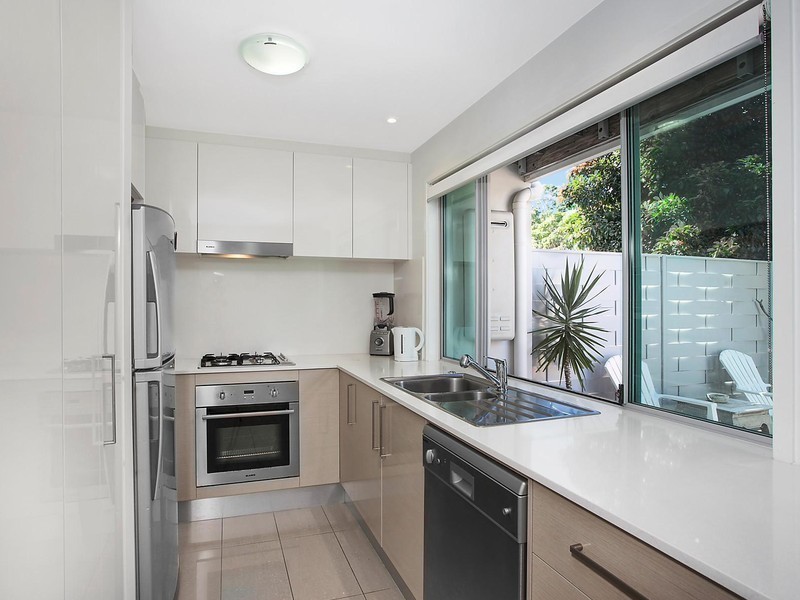 3/41 Dixon Street, Coolangatta QLD 4225