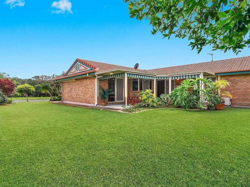 38 Avondale Drive, Banora Point NSW 2486
