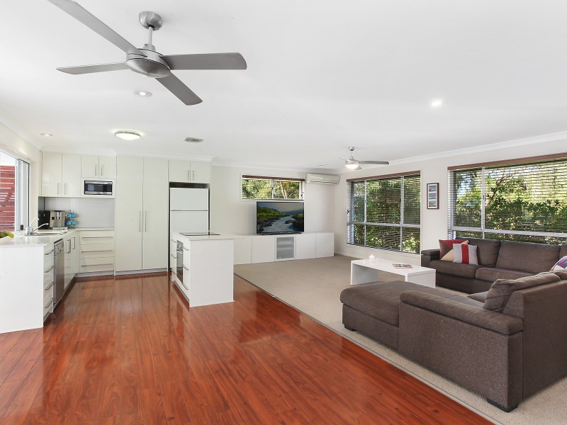 4 Boom Court, Currumbin Waters QLD 4223