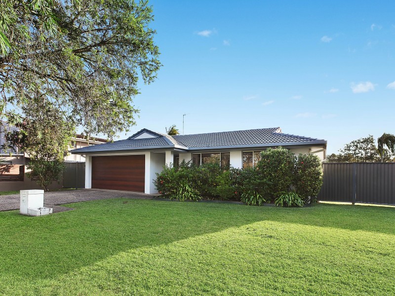 4 Boom Court, Currumbin Waters QLD 4223