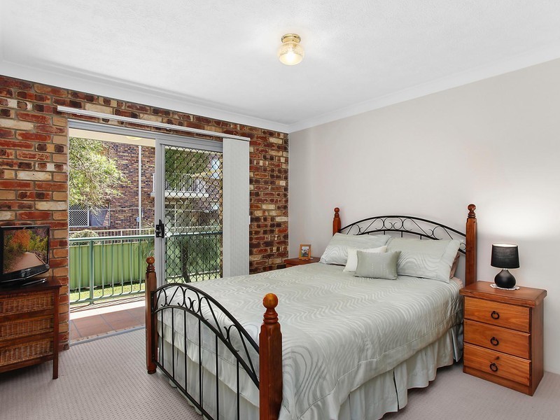 2/17 Korina Avenue, Kirra QLD 4225