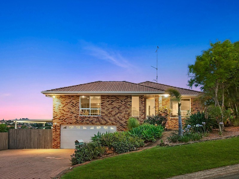 1 Cedar Ridge, Banora Point NSW 2486