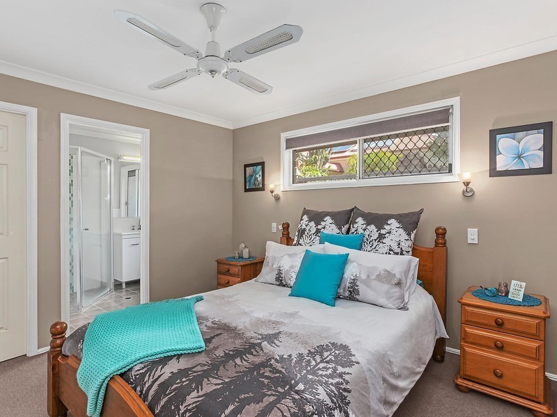 1 Cedar Ridge, Banora Point NSW 2486
