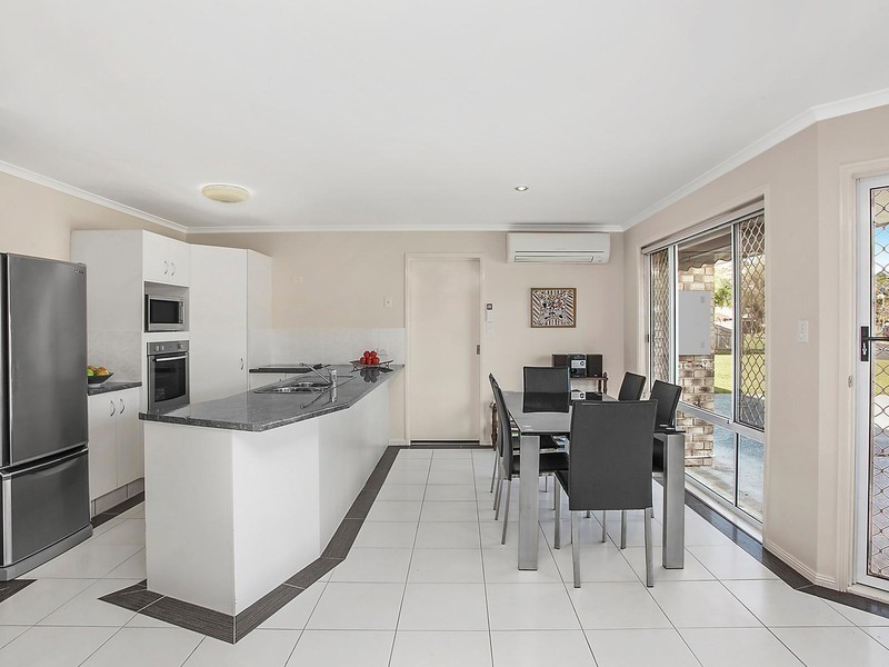 1/2 Alpina Place, Banora Point NSW 2486