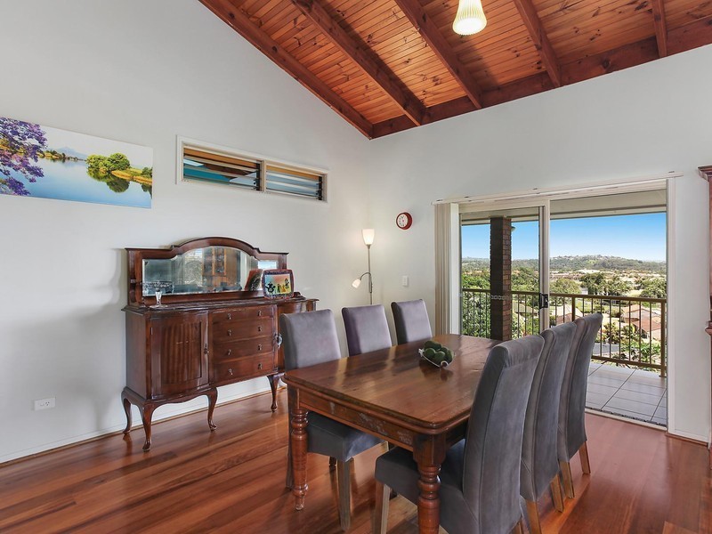 37 Castlecrag Avenue, Banora Point NSW 2486