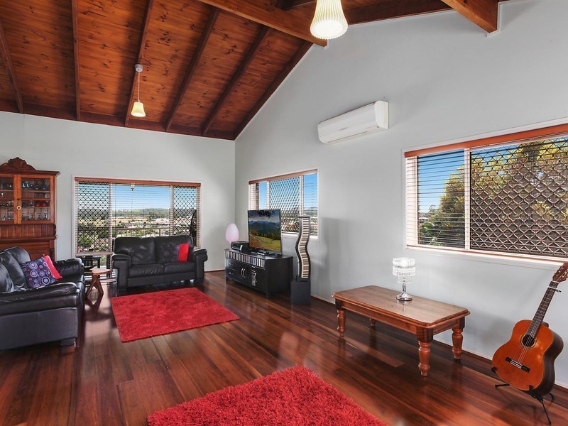 37 Castlecrag Avenue, Banora Point NSW 2486