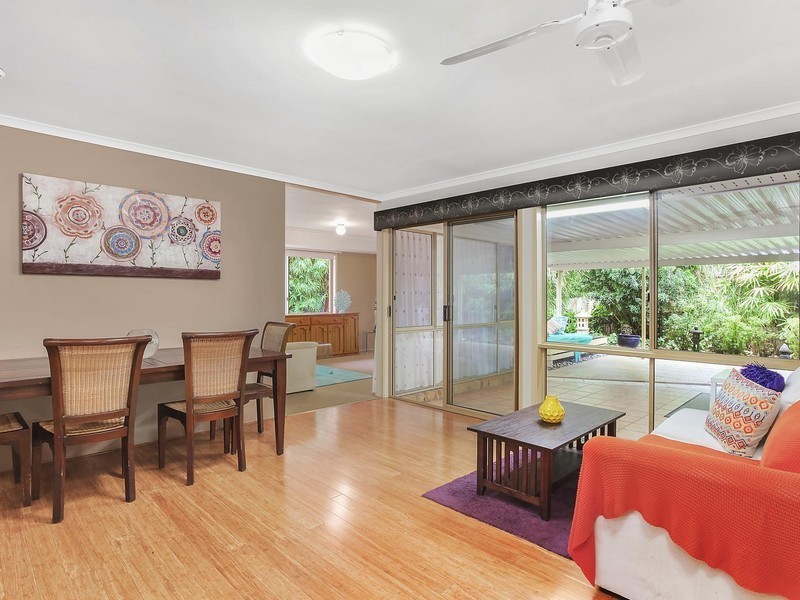 8 Chestnut Drive, Banora Point NSW 2486