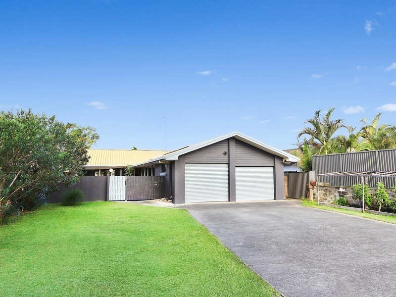 3 Gollan Drive, Tweed Heads West NSW 2485