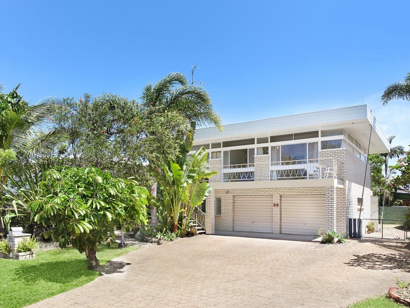 26 Murlong Crescent, Palm Beach QLD 4221