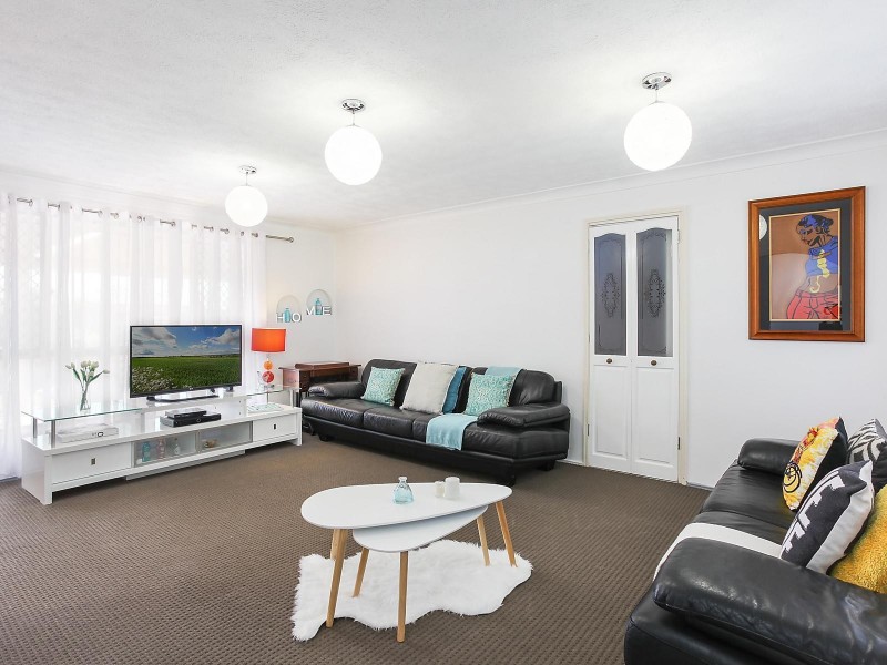 36 Ironbark Street, Elanora QLD 4221