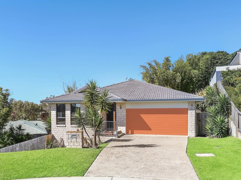 7 Liana Court, Banora Point NSW 2486