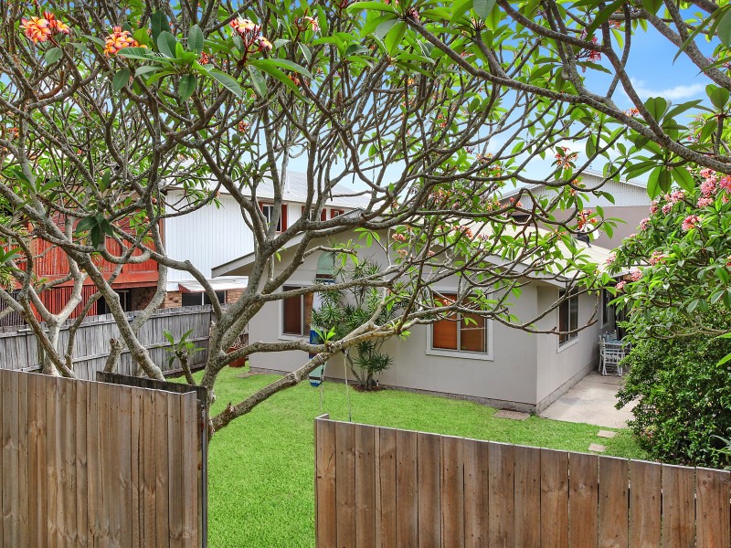 2/11 Queen Street, Fingal Head NSW 2487