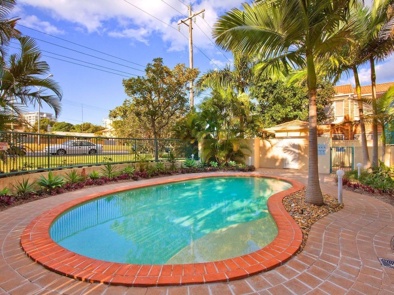 11/56 Coolangatta Road, Coolangatta QLD 4225