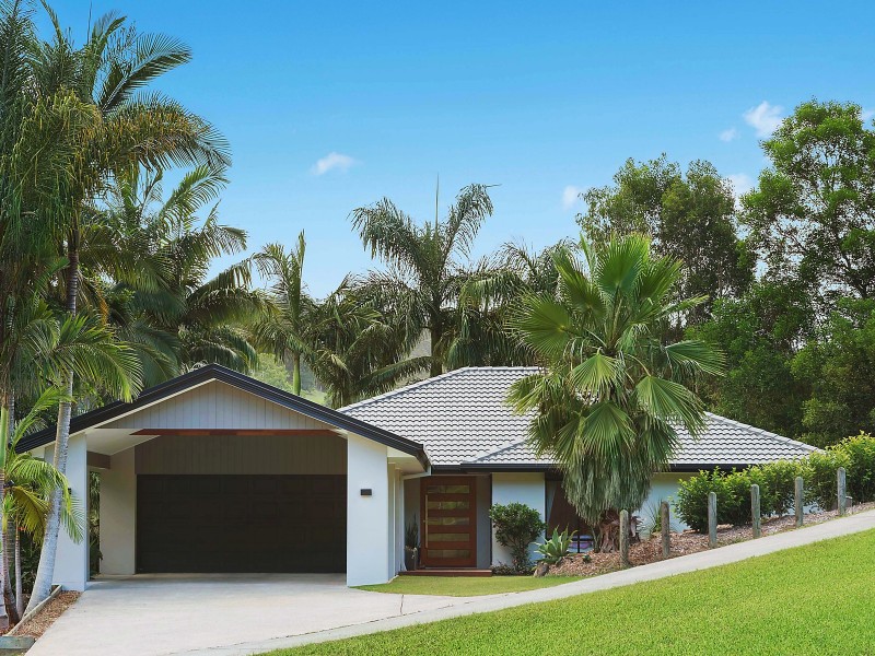 2 Glenfern Place, Bonogin QLD 4213