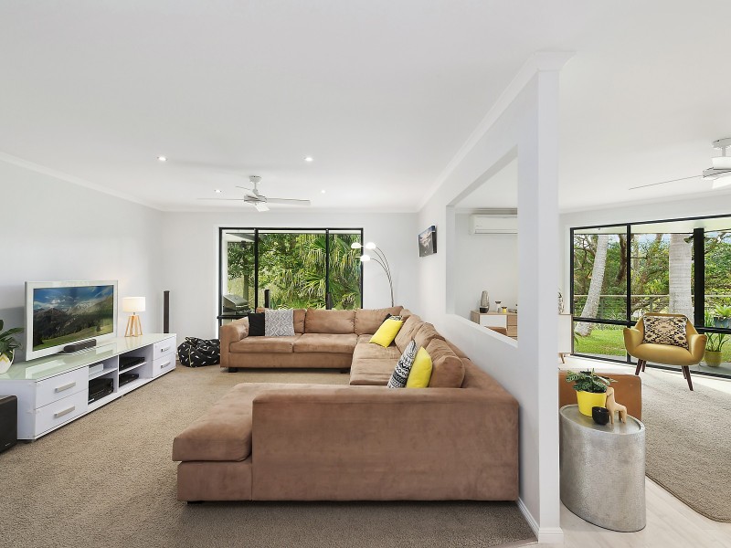 2 Glenfern Place, Bonogin QLD 4213