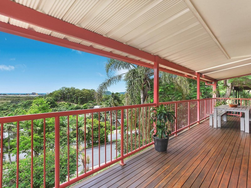16 Myeerimba Parade, Tweed Heads West NSW 2485